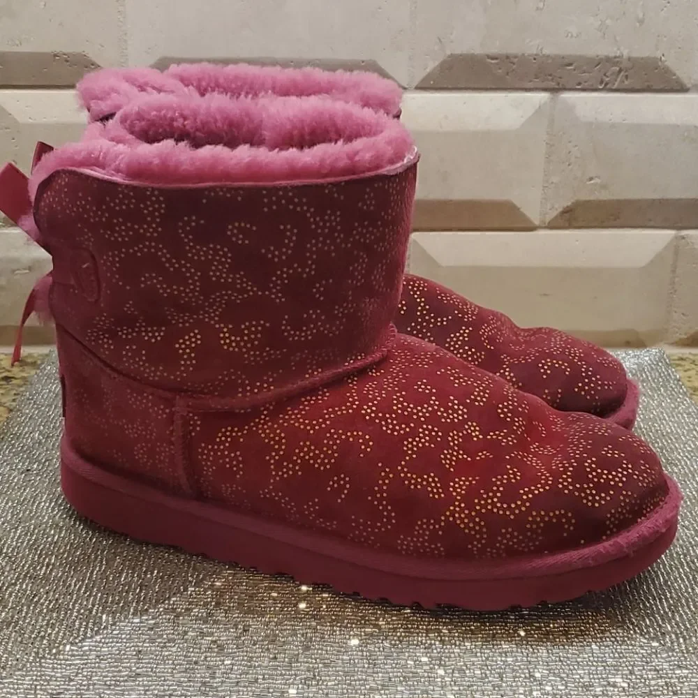 ‎UGG Metallic Short Boots - Size 5
